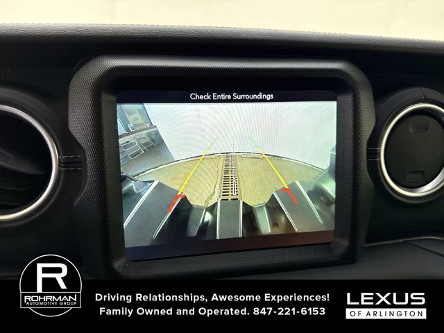 Used 2018 Jeep Wrangler Unlimited Sahara image 9