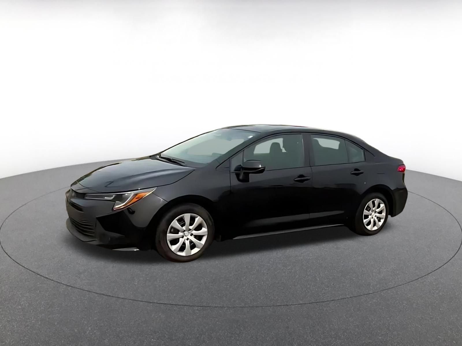 Used 2025 Toyota Corolla LE FWD image 8