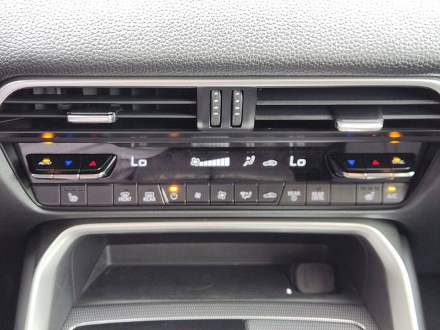 Used 2025 MAZDA CX-70 Plug-In Hybrid w/ Premium Pkg image 18