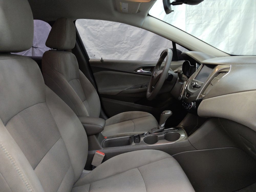 Used 2017 Chevrolet Cruze LT w/ Convenience Package image 21