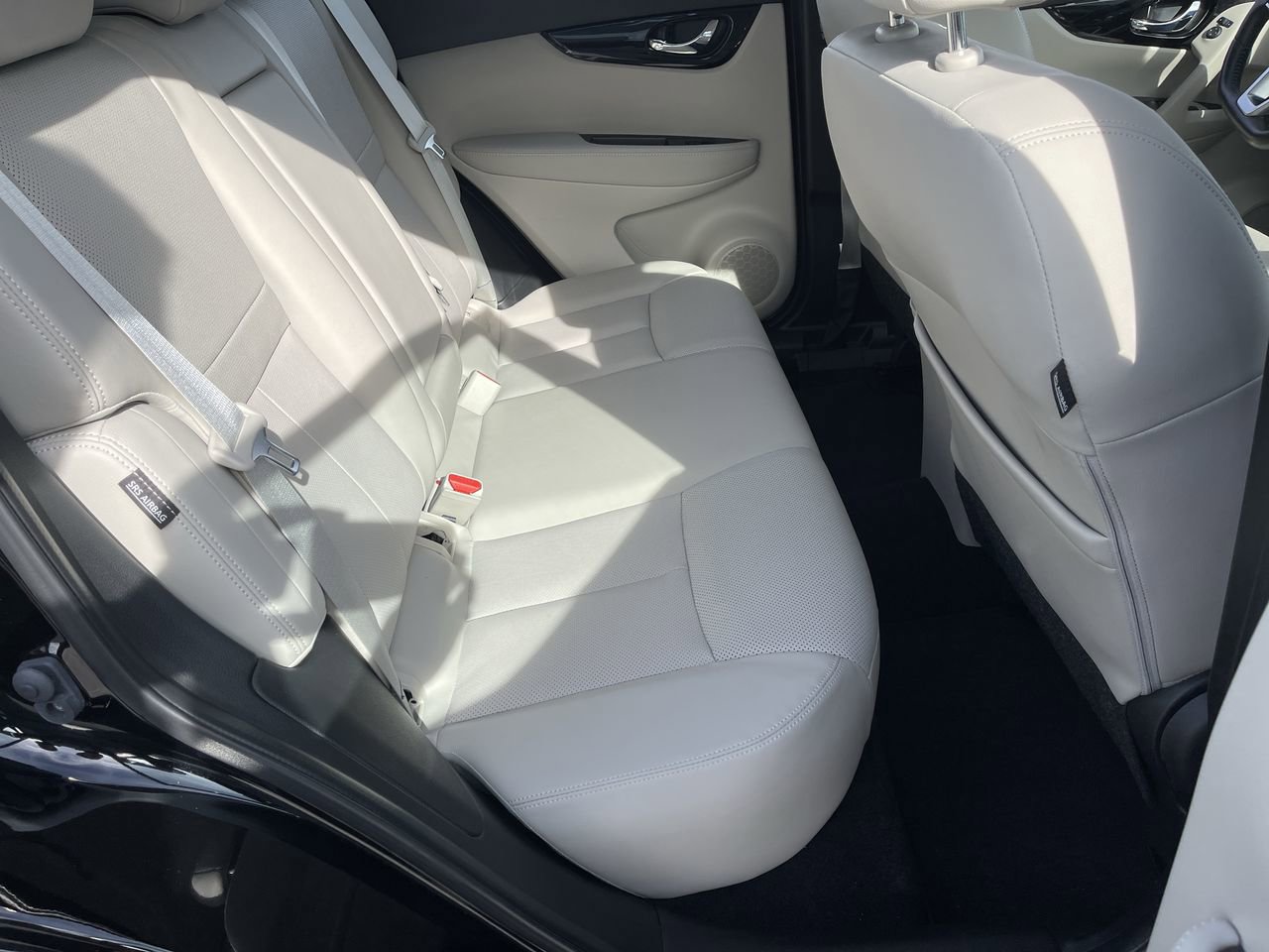 Used 2022 Nissan Rogue Sport SL AWD/4WD image 26