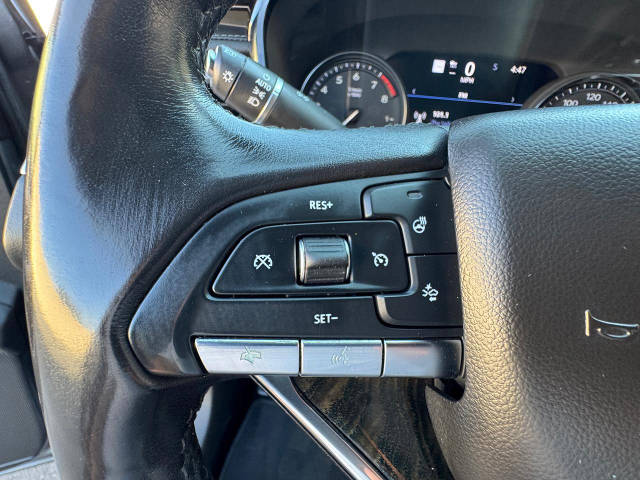 Used 2020 Cadillac XT6 Premium Luxury FWD image 38