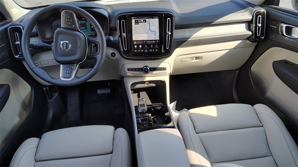 New 2026 Volvo XC40 B5 Ultra w/ Climate Package image 12