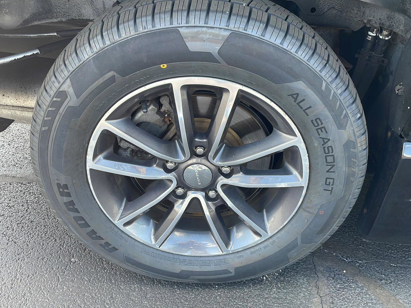 Used 2017 Dodge Grand Caravan SXT w/ Rear Park Assist Package FWD image 28