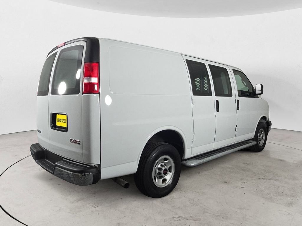 Used 2024 GMC Savana 2500 w/ Driver Convenience Package image 5
