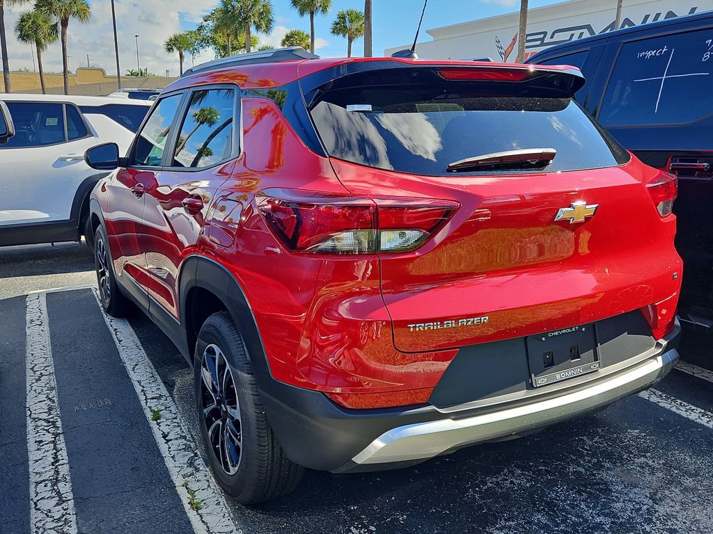 Used 2026 Chevrolet TrailBlazer LT image 3