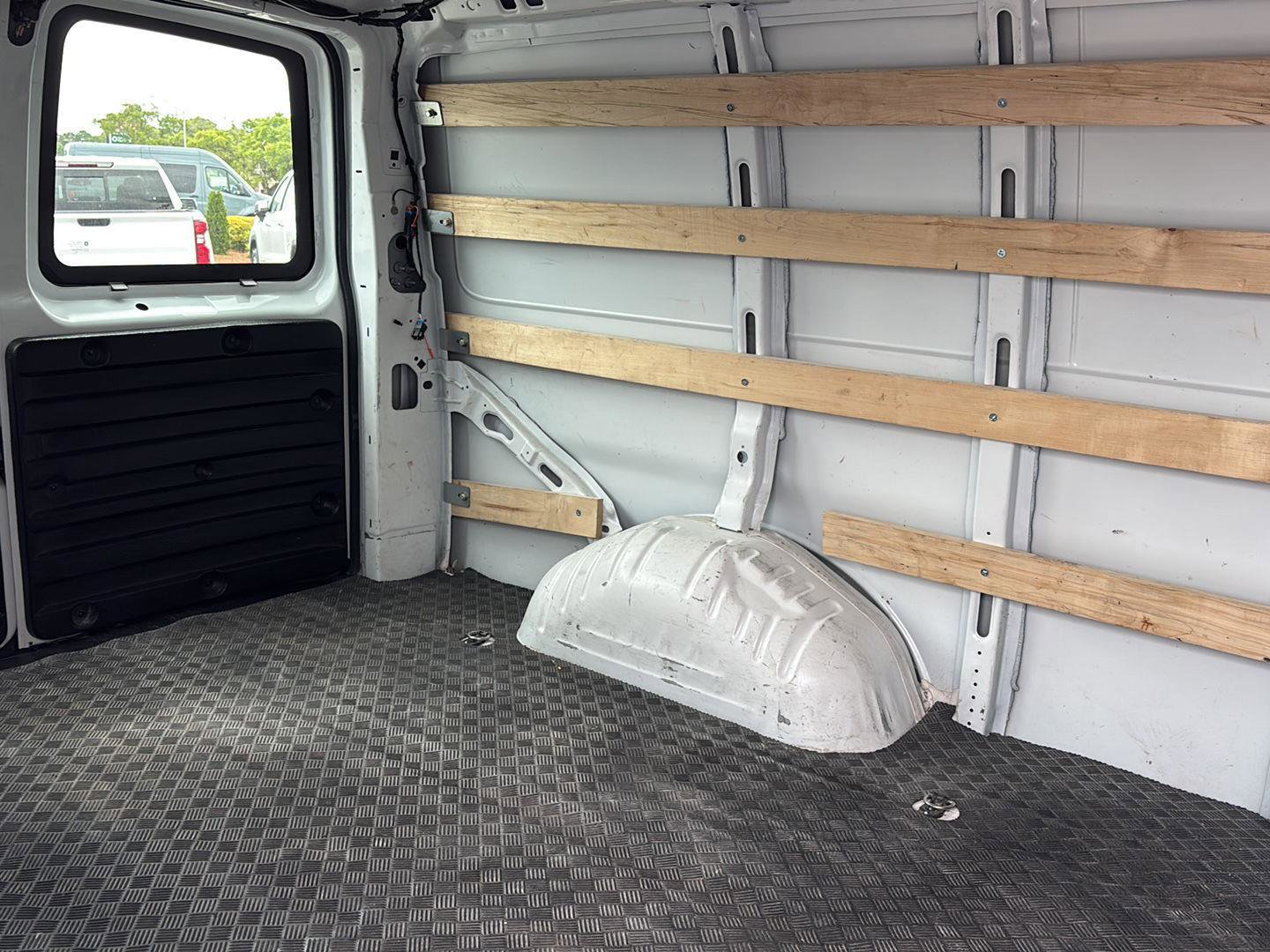 Used 2024 Chevrolet Express 2500 w/ Driver Convenience Package RWD image 18