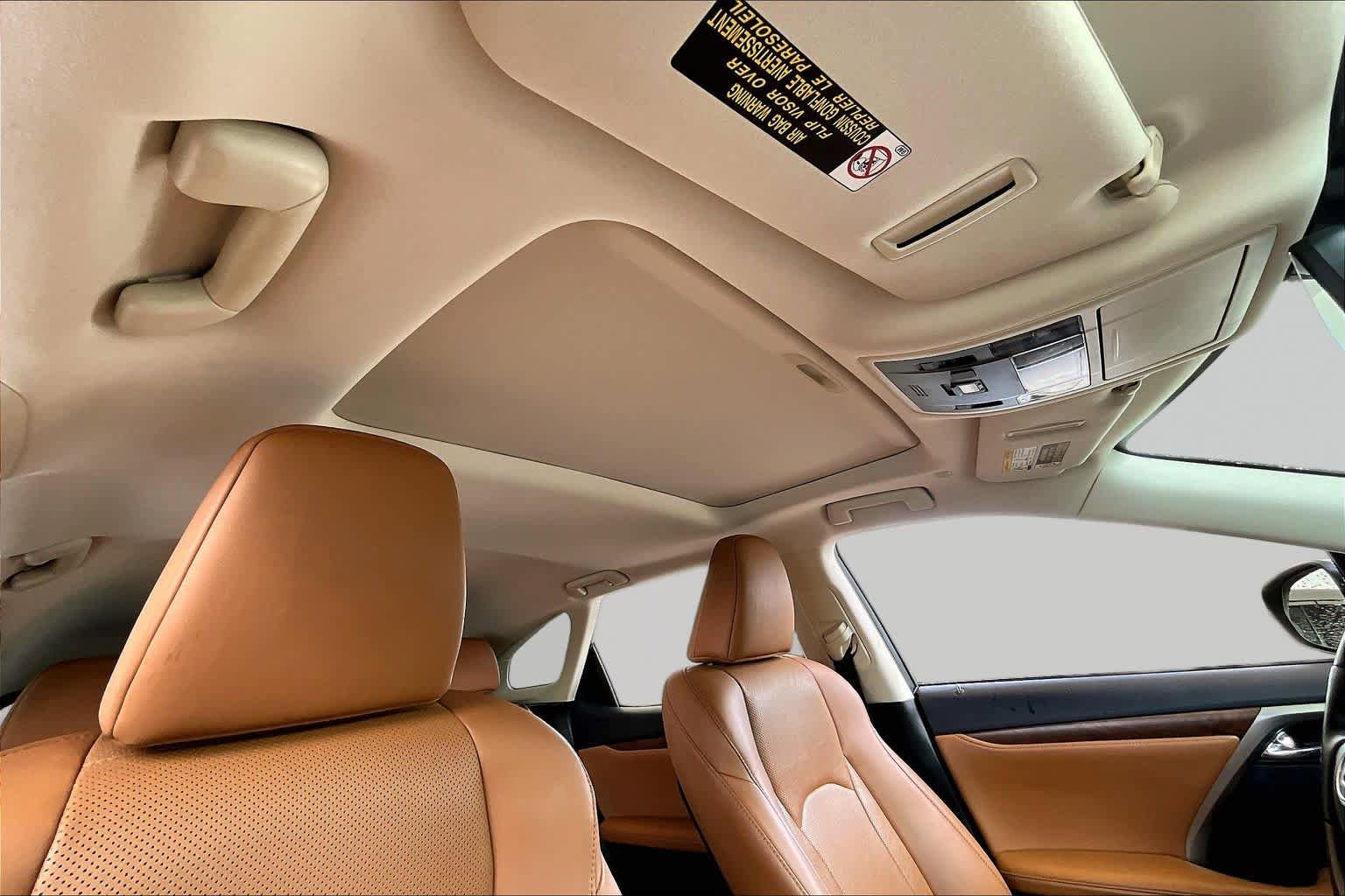Used 2022 Lexus RX 350L Premium w/ Premium Package AWD/4WD image 12