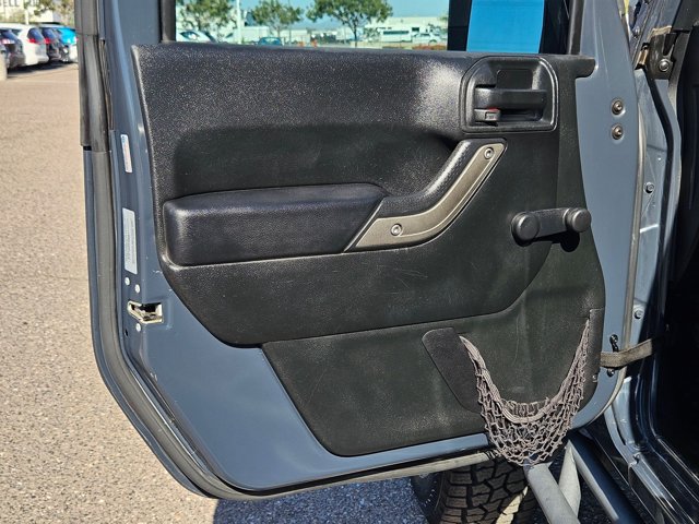 Used 2017 Jeep Wrangler Unlimited Sport w/ Connectivity Group AWD/4WD image 10