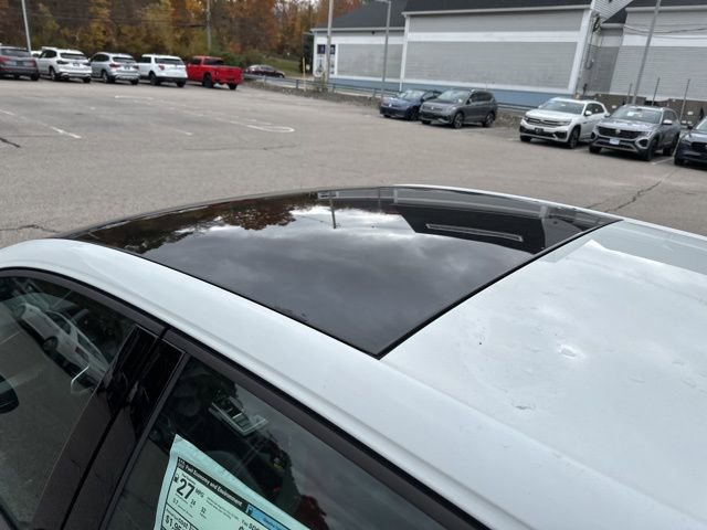 New 2025 Volkswagen GTI Autobahn image 9