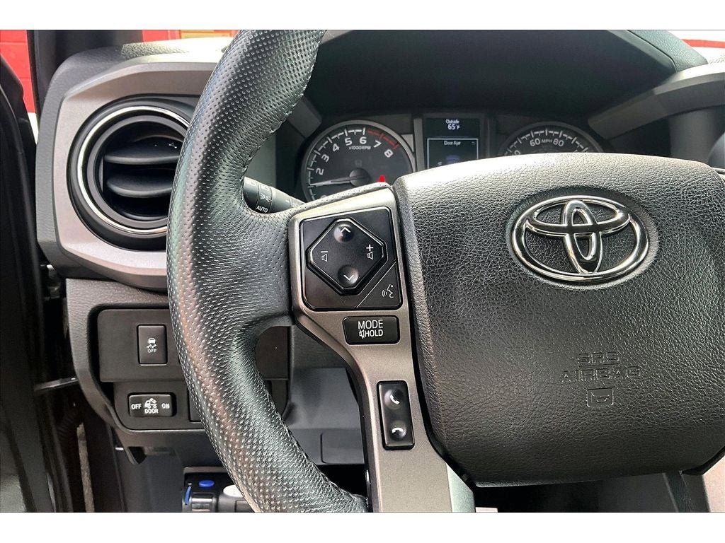 Used 2022 Toyota Tacoma TRD Off-Road AWD/4WD image 20