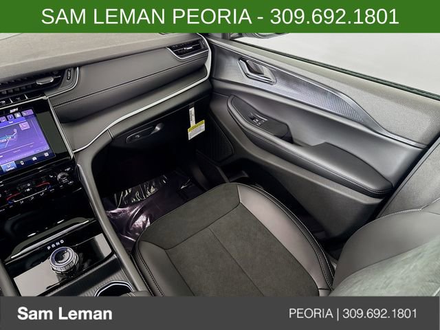 New 2025 Jeep Grand Cherokee L Altitude image 23