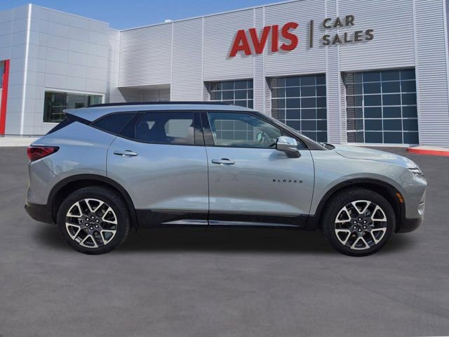 Used 2025 Chevrolet Blazer RS image 5
