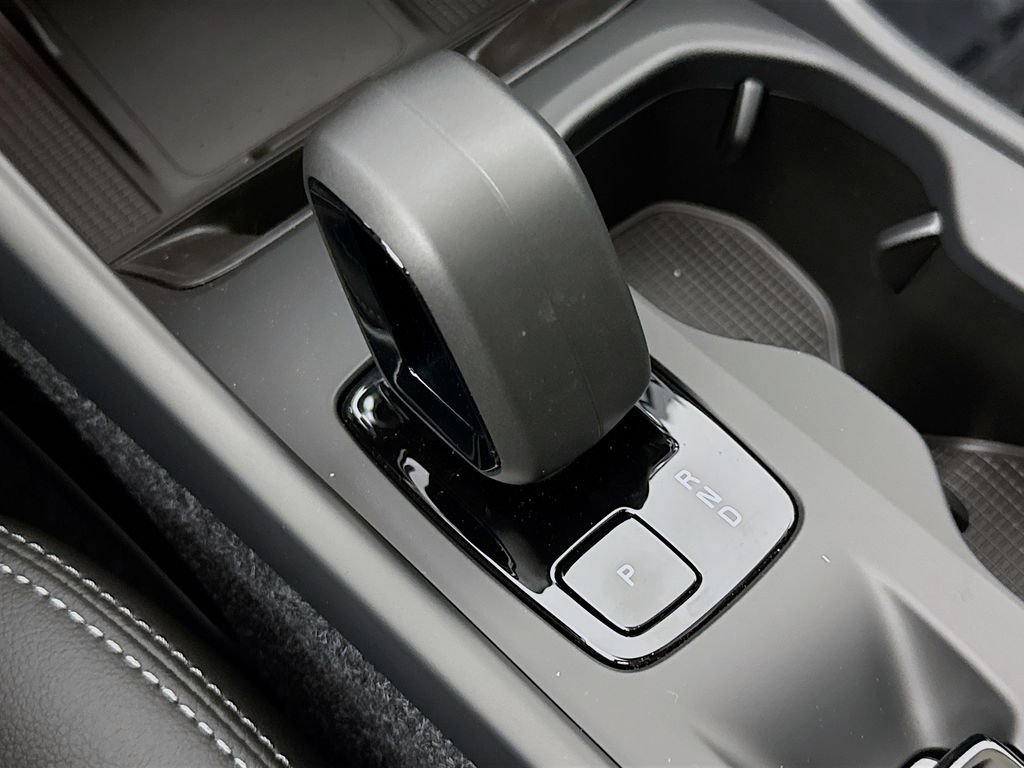 New 2026 Volvo XC40 B4 Core FWD image 17