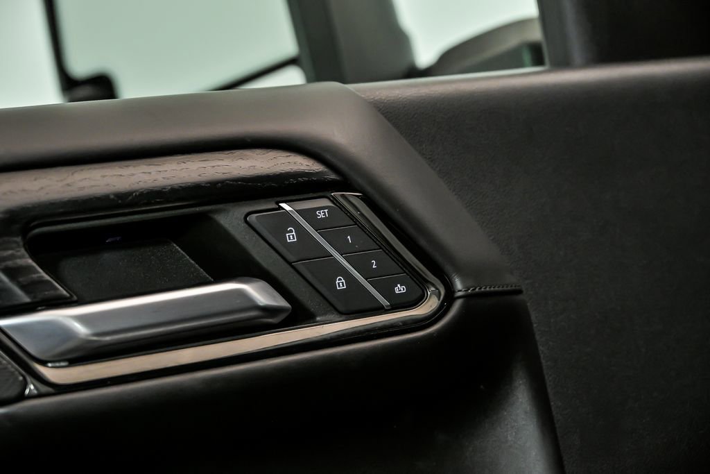 Used 2024 GMC Sierra 2500 AT4X w/ AT4X AEV Edition image 9