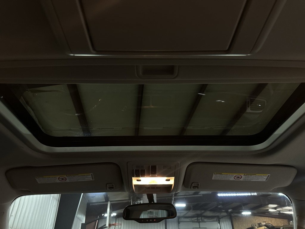 Used 2014 GMC Sierra 2500 Denali w/ Suspension Package, Off-Road image 33