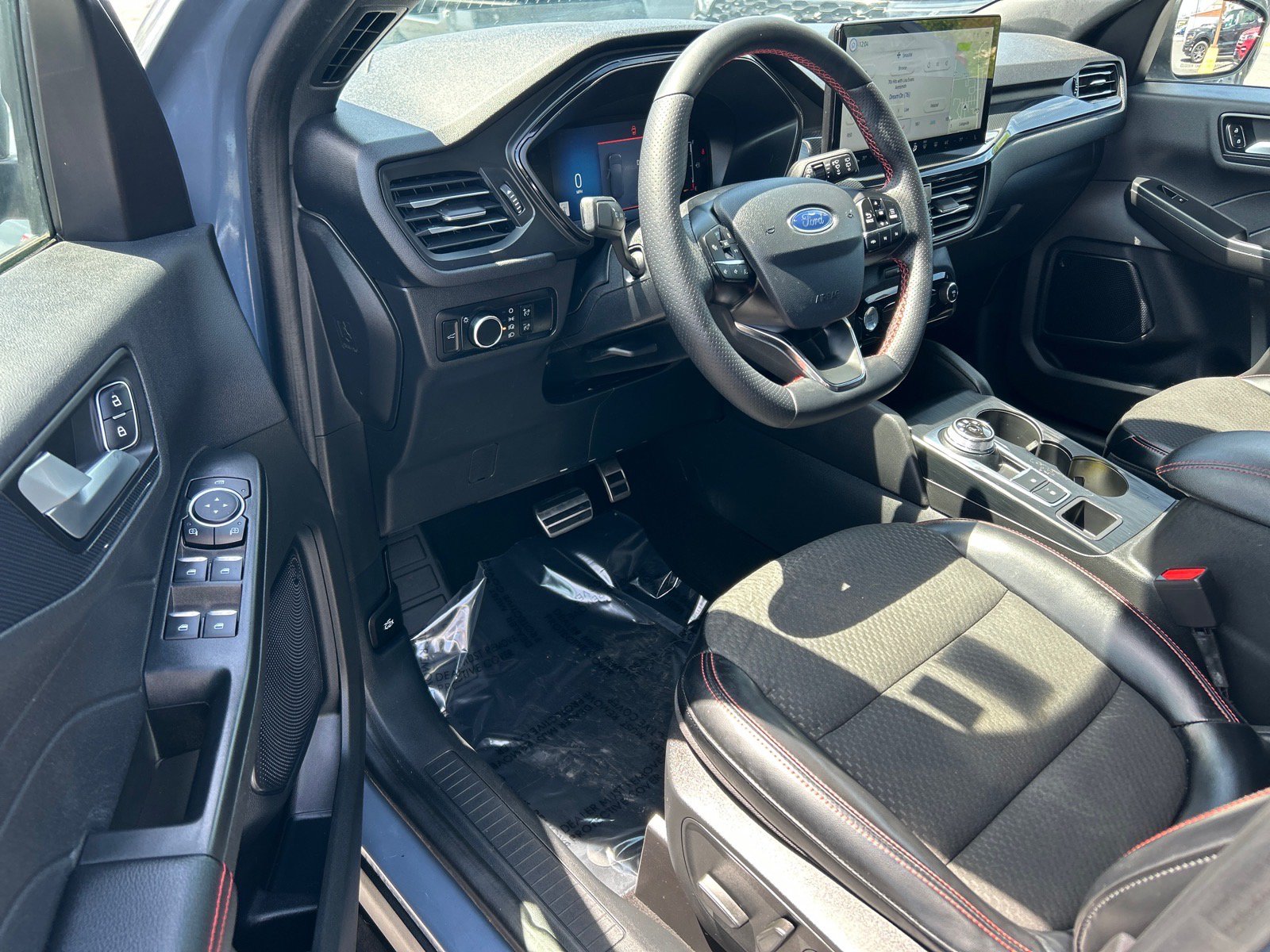 Certified 2024 Ford Escape ST-Line w/ Tech Pack #1 AWD/4WD image 5