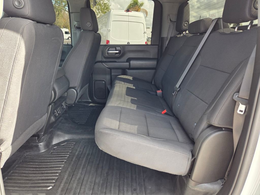 Used 2024 Chevrolet Silverado 3500 W/T image 9