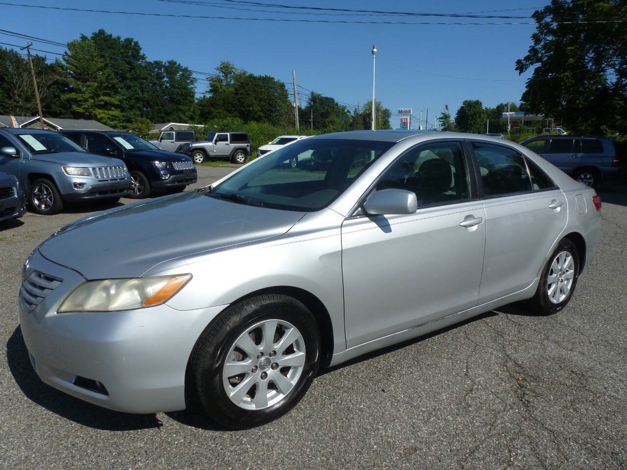 Used 2008 Toyota Camry XLE FWD image 1