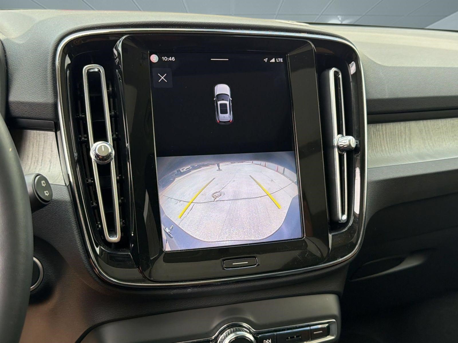 Certified 2023 Volvo XC40 B4 Plus w/ Protection Package Premier FWD image 23