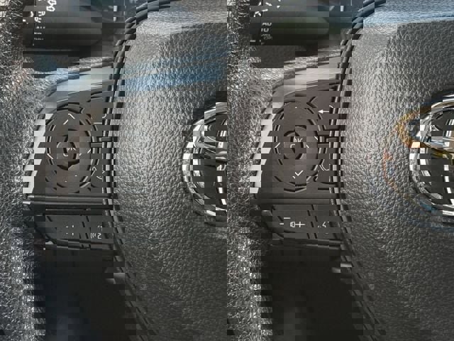 Used 2025 Toyota Corolla LE image 14