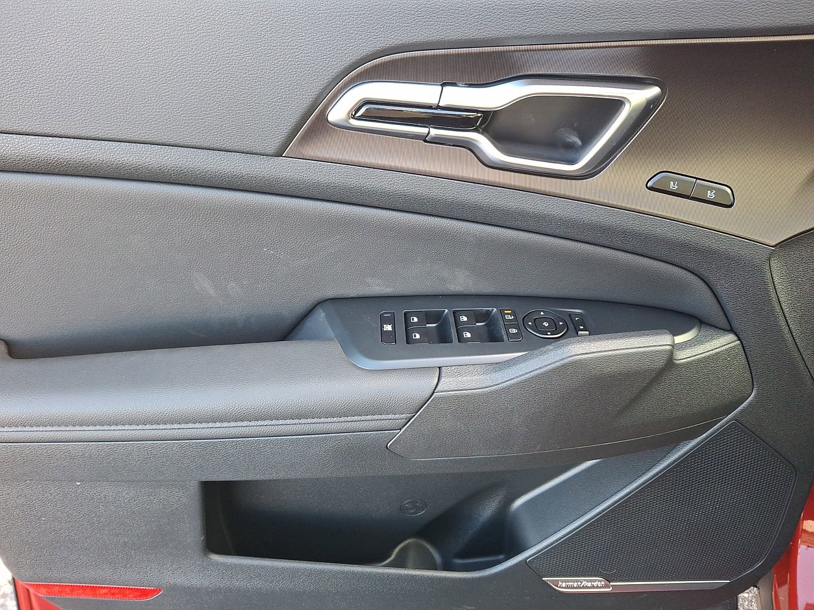 New 2026 Kia Sportage SX image 13