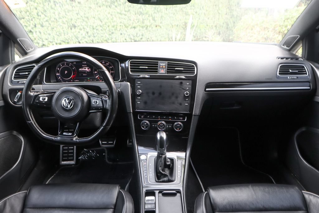Used 2018 Volkswagen Golf R 4-Door AWD/4WD image 27