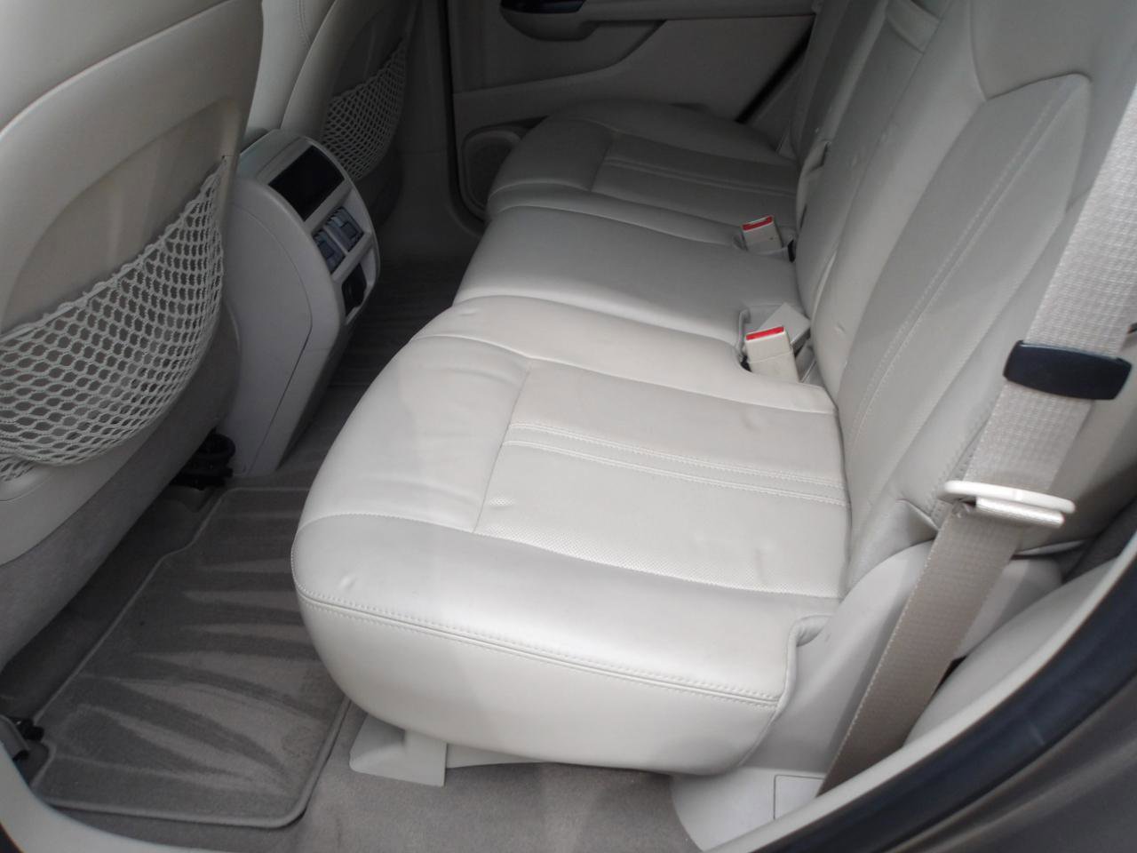 Used 2014 Cadillac SRX Luxury w/ Driver Awareness Package FWD image 17