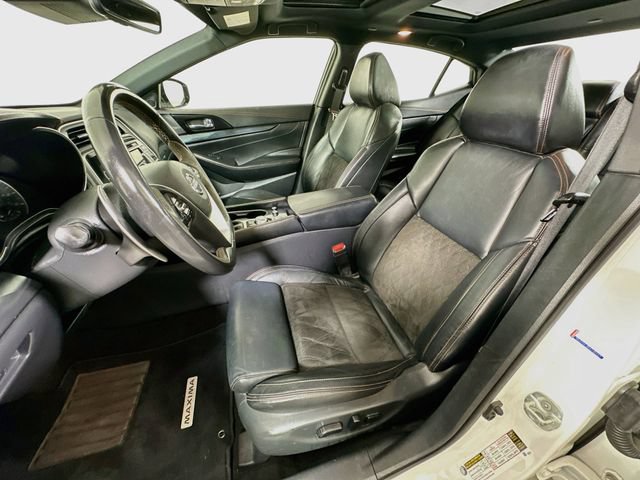 Used 2023 Nissan Maxima SR w/ Sport Mat Group FWD image 25