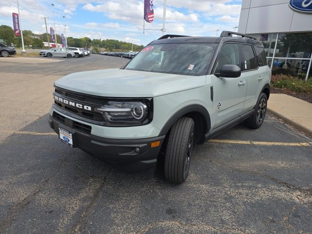 Used 2024 Ford Bronco Sport Outer Banks image 4