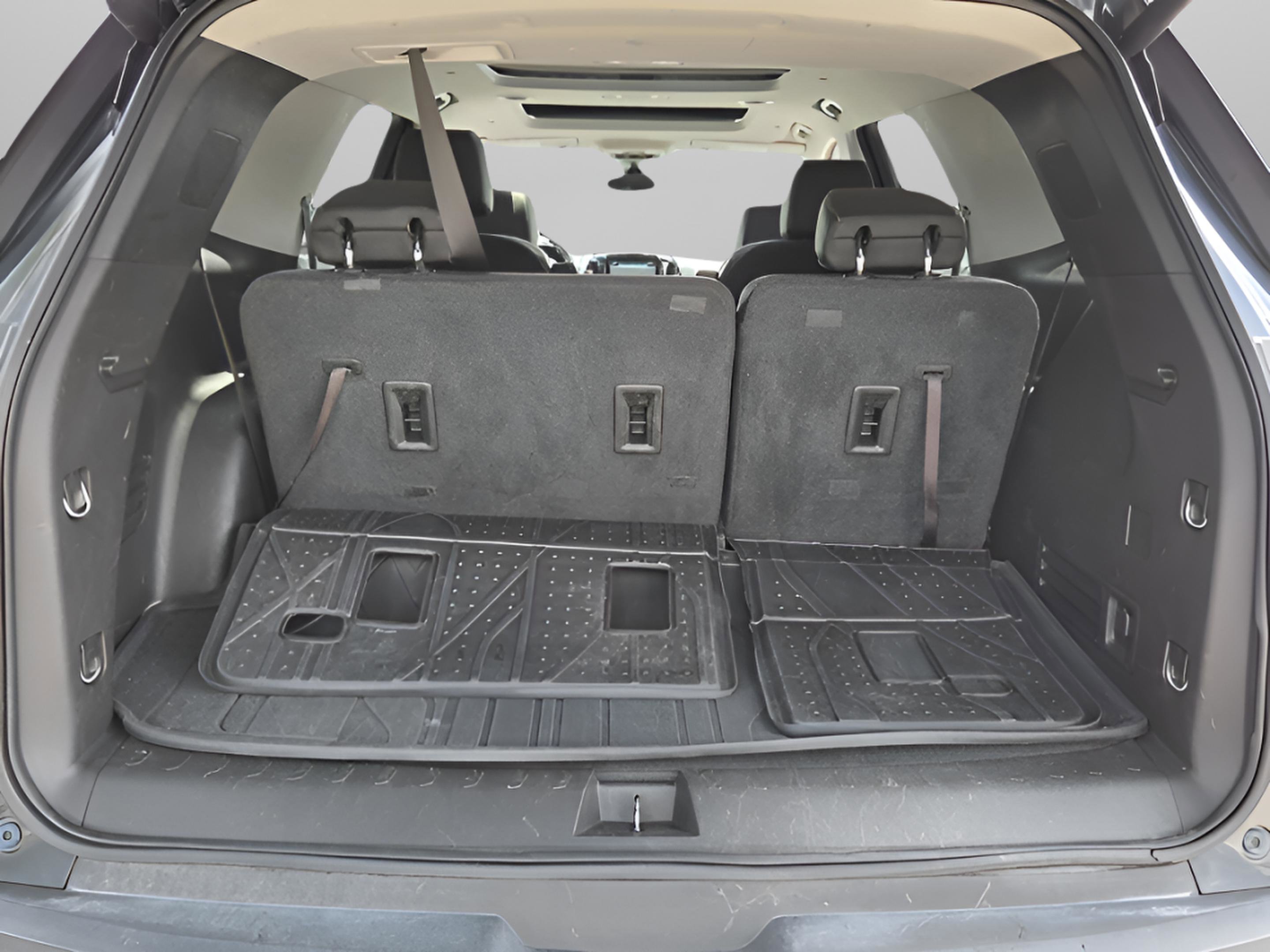 Used 2019 Chevrolet Traverse LT w/ LT Premium Package FWD image 16