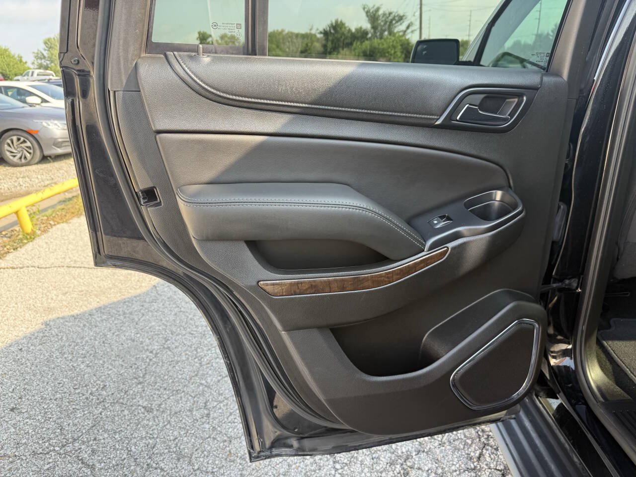 Used 2018 Chevrolet Tahoe LS AWD/4WD image 20