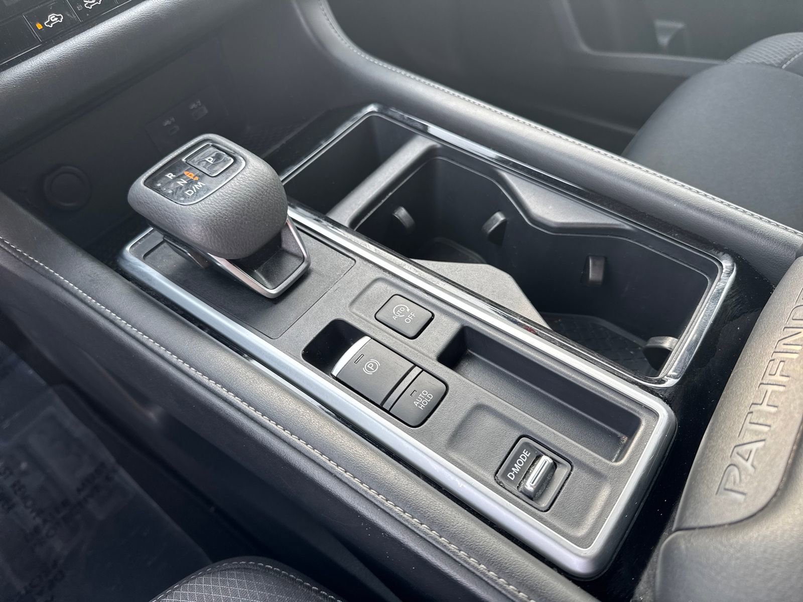 Certified 2024 Nissan Pathfinder SV FWD image 21