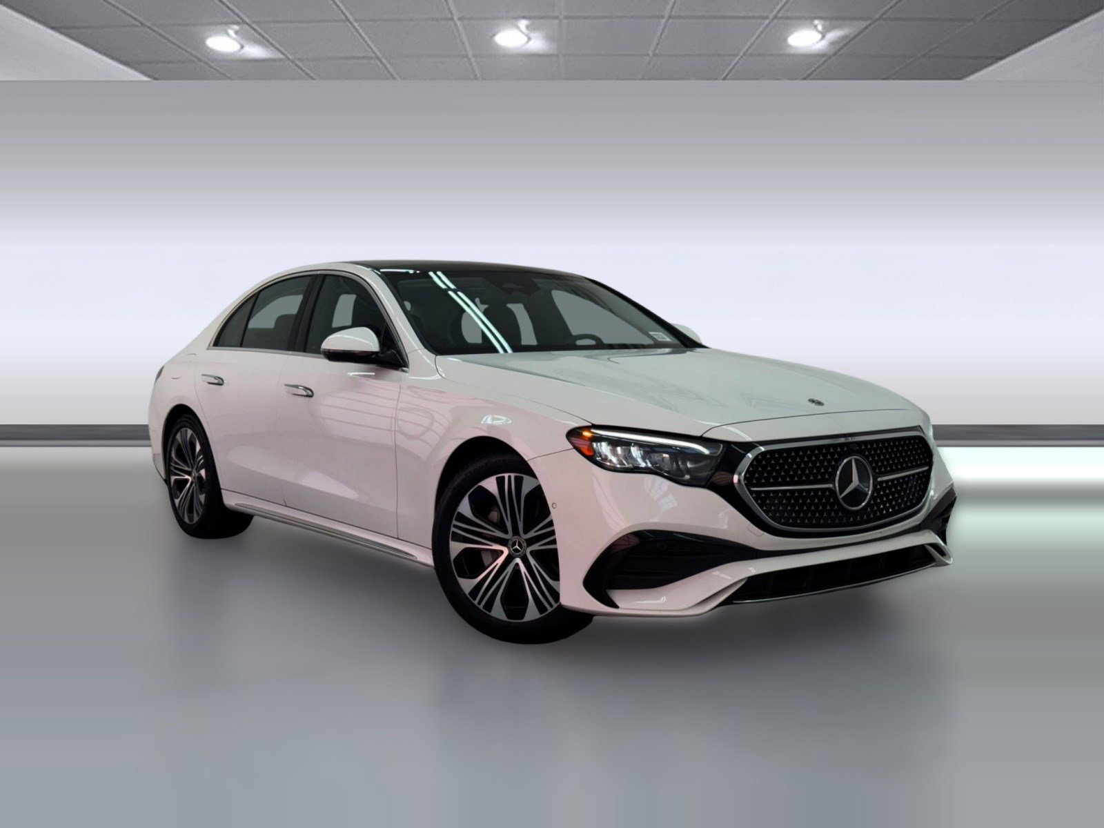 Used 2024 Mercedes-Benz E 350 4MATIC Sedan image 5