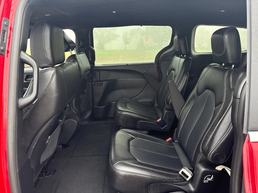 Used 2025 Chrysler Pacifica Select FWD image 14