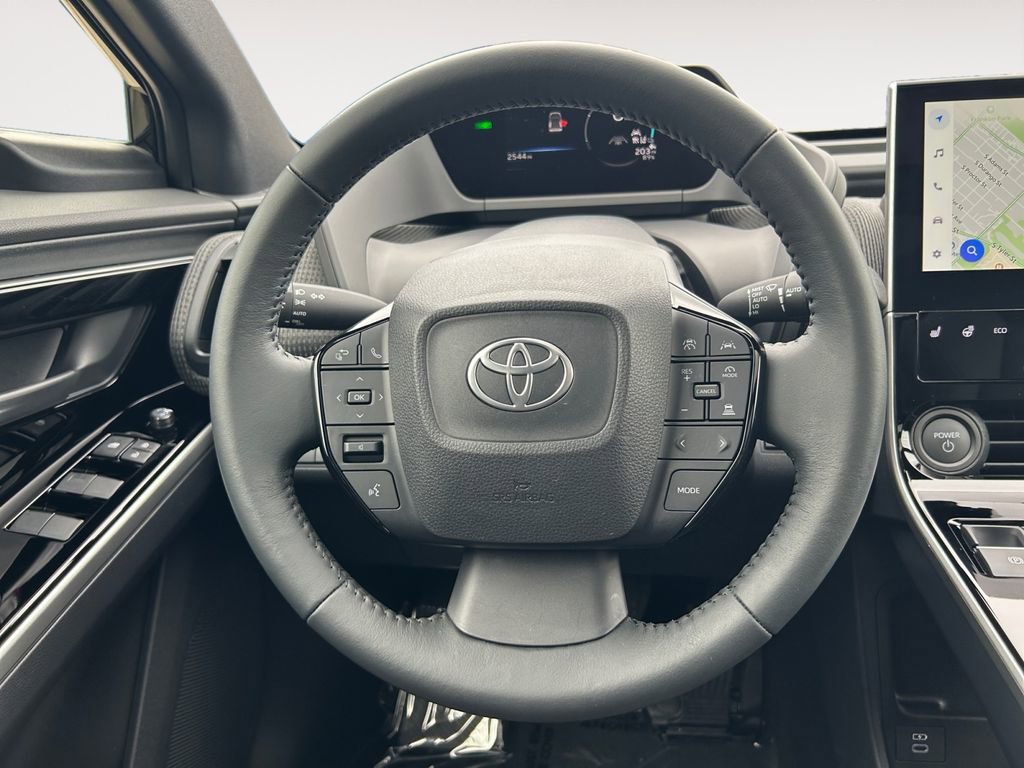 Used 2025 Toyota bZ4X FWD image 13