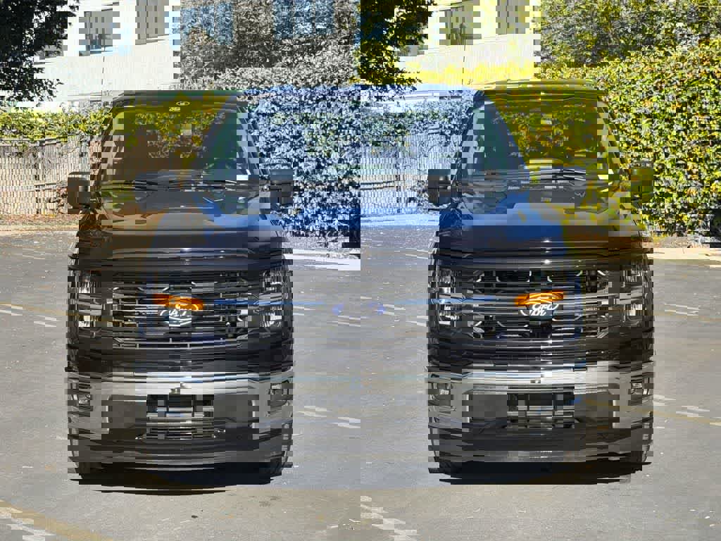 Used 2024 Ford F150 XLT image 2
