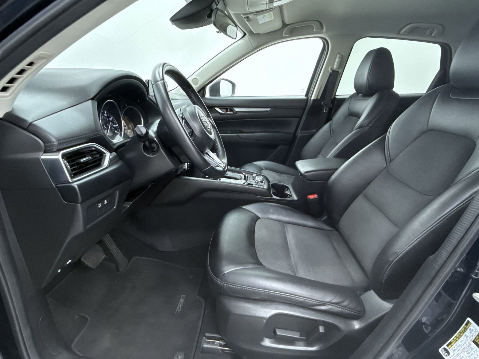 Used 2019 MAZDA CX-5 Touring image 11