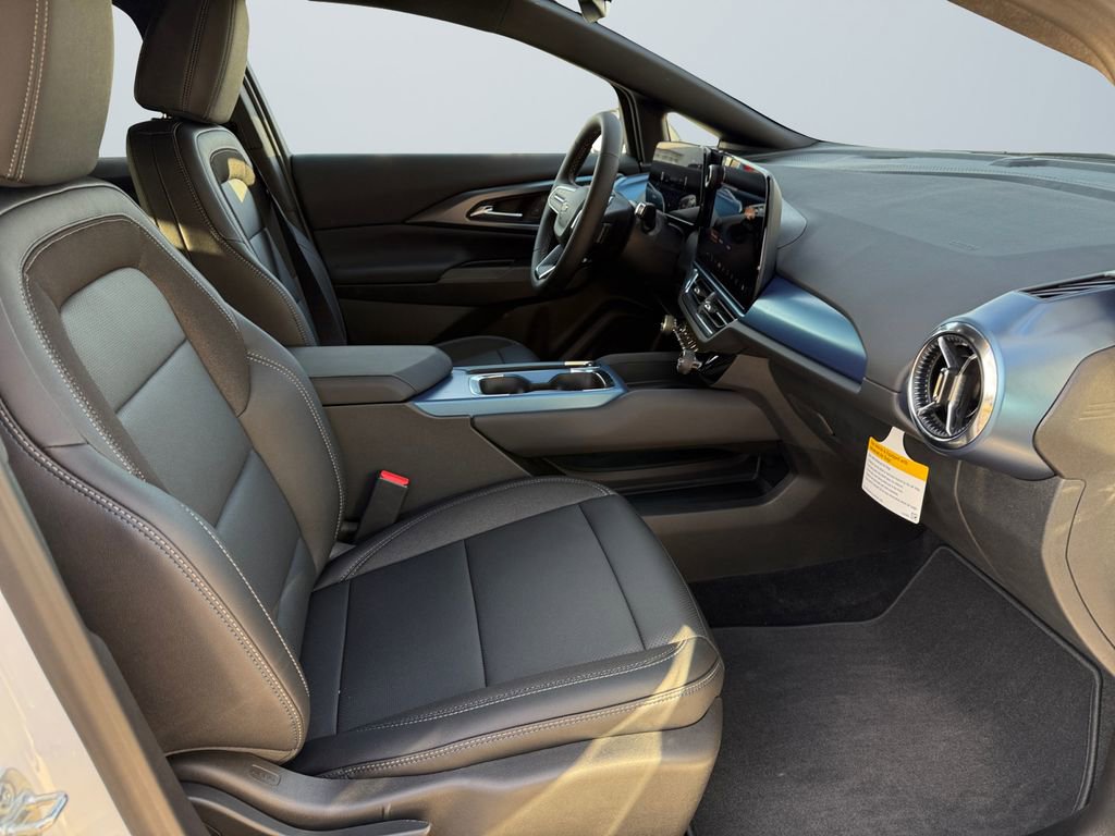 New 2026 Chevrolet Equinox EV LT image 15