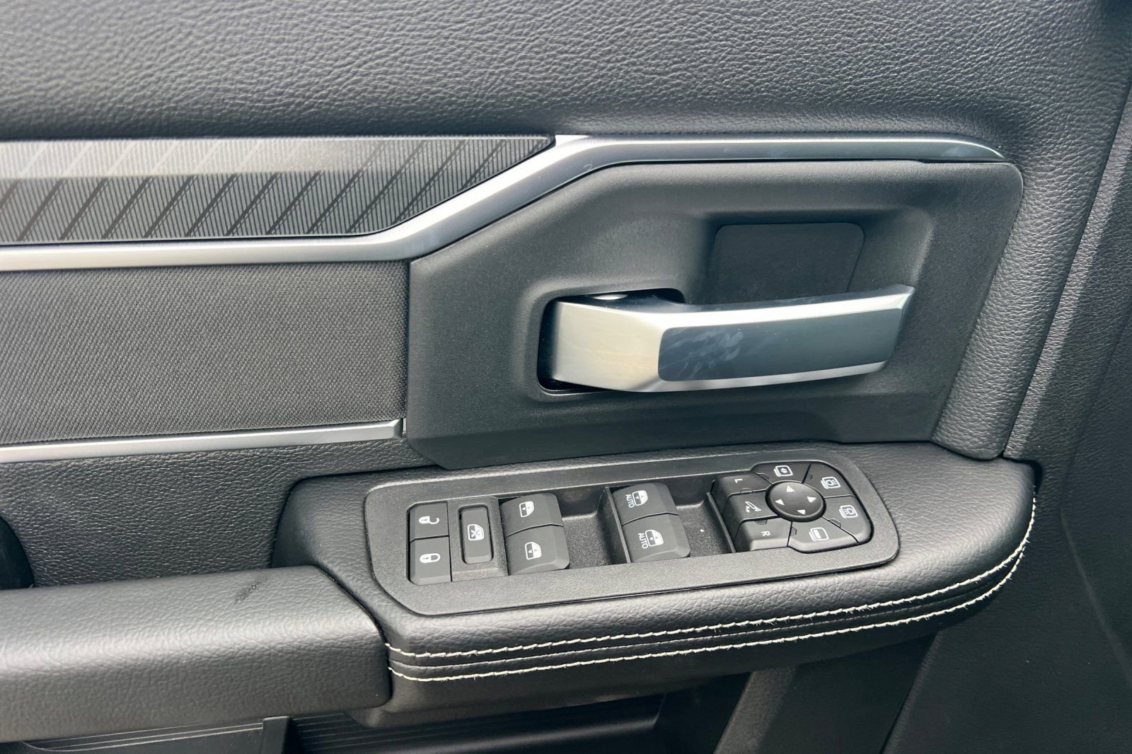 New 2026 RAM 3500 Big Horn AWD/4WD image 10