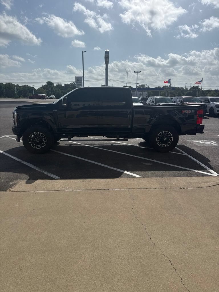 Certified 2025 Ford F250 Platinum w/ FX4 Off-Road Package AWD/4WD image 7