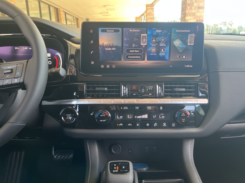 New 2026 Nissan Pathfinder SL FWD image 17