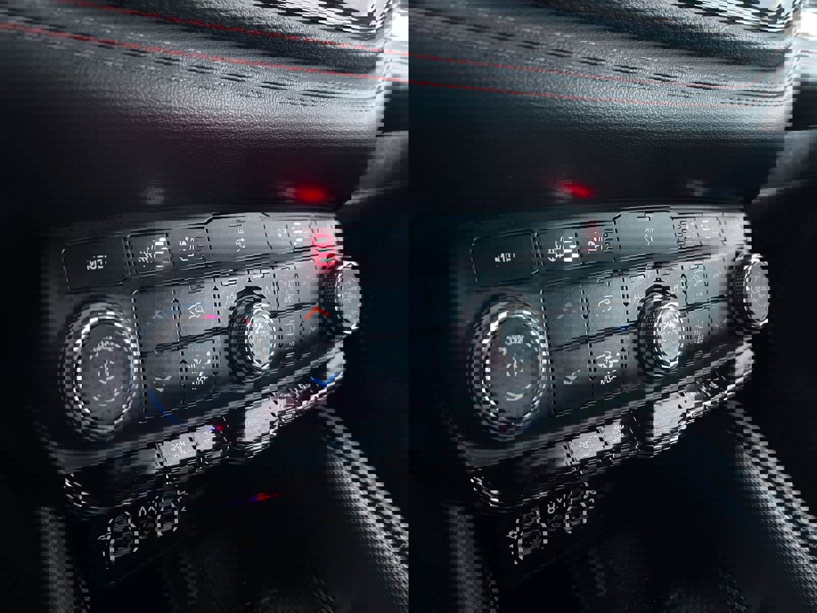 Used 2023 Dodge Durango R/T image 21