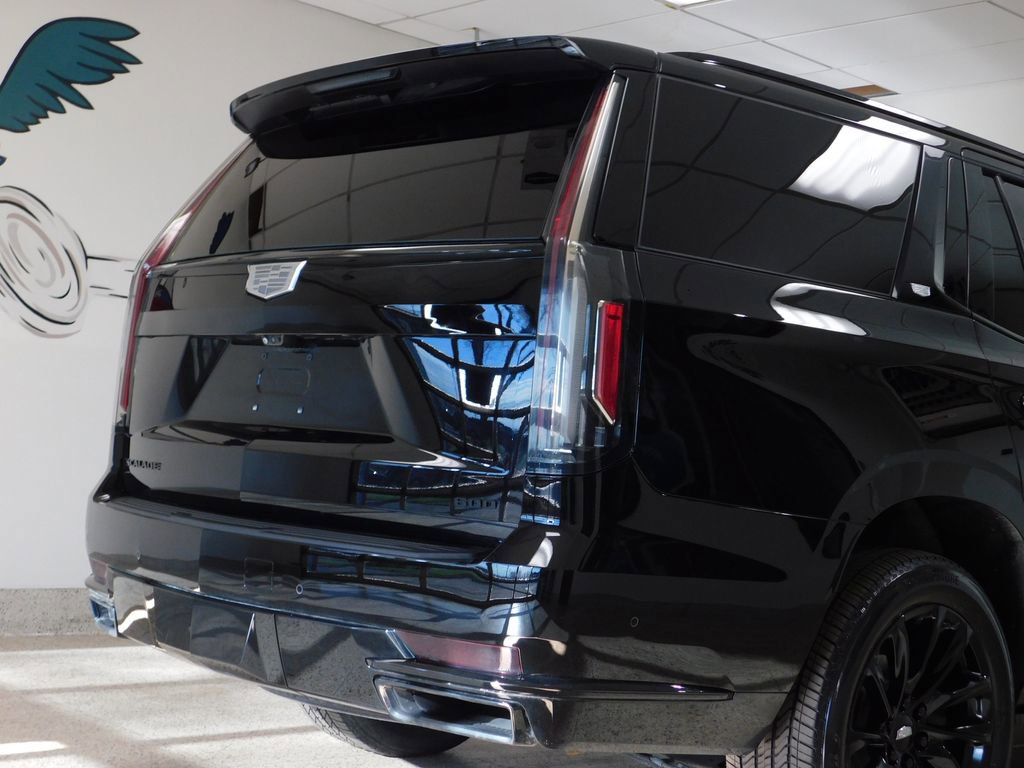 Used 2022 Cadillac Escalade Sport Platinum w/ LPO, ONYX Package AWD/4WD image 52