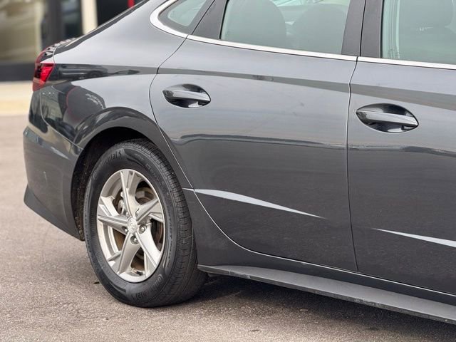 Used 2023 Hyundai Sonata SE FWD image 3