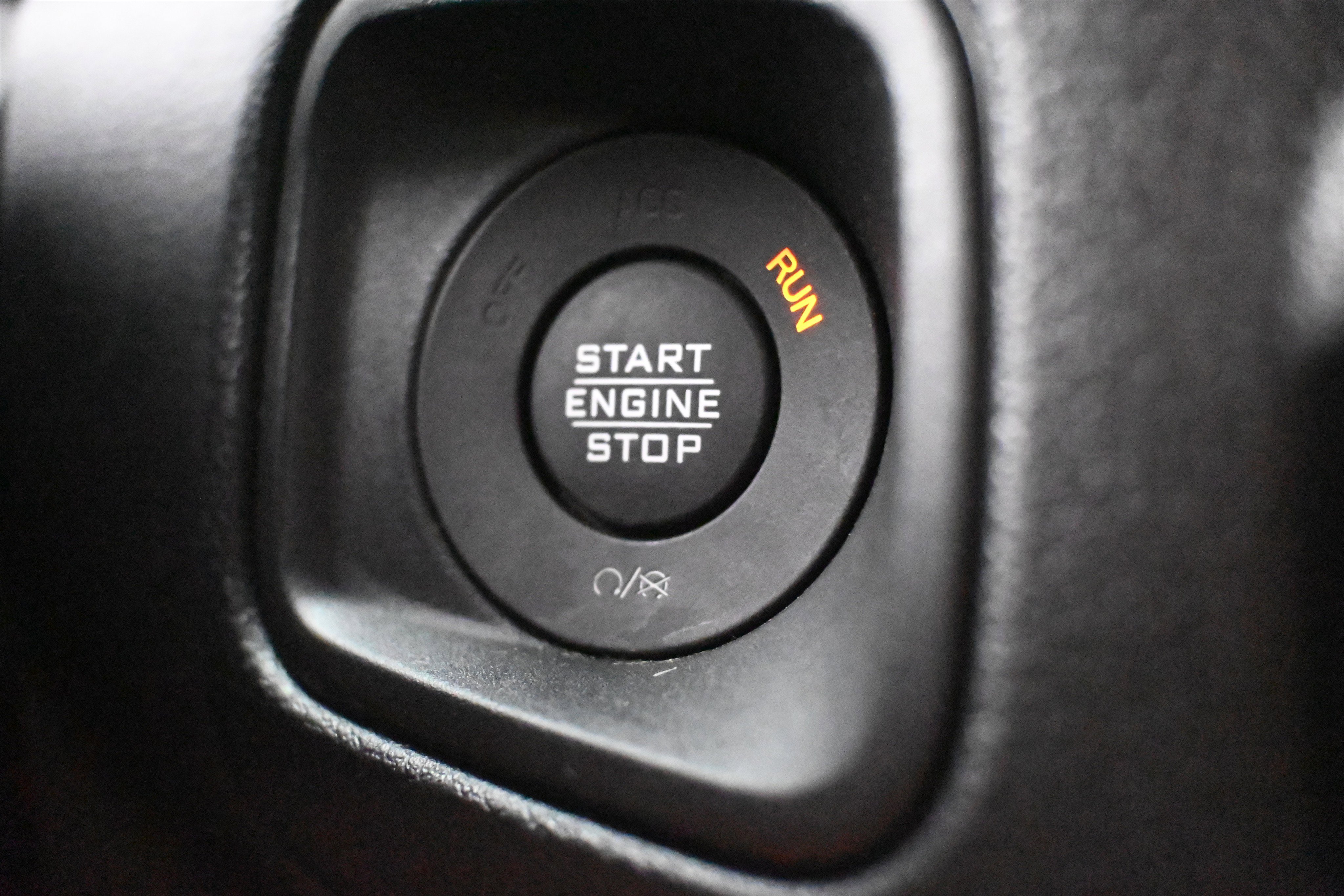 Used 2024 Jeep Gladiator Sport AWD/4WD image 30