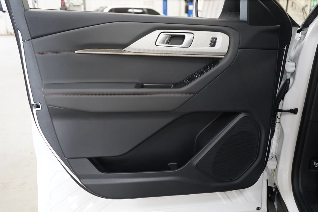 New 2026 Ford Explorer Active w/ Active Comfort Package AWD/4WD image 16