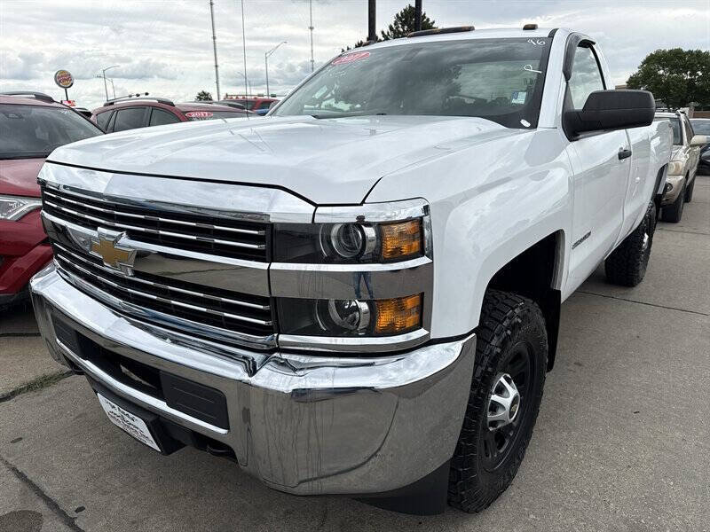 Used 2017 Chevrolet Silverado 2500 W/T w/ WT Convenience Package AWD/4WD image 1