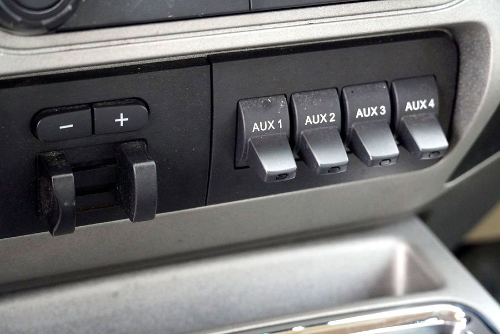 Used 2015 Ford F250 XLT w/ XLT Premium Package image 16