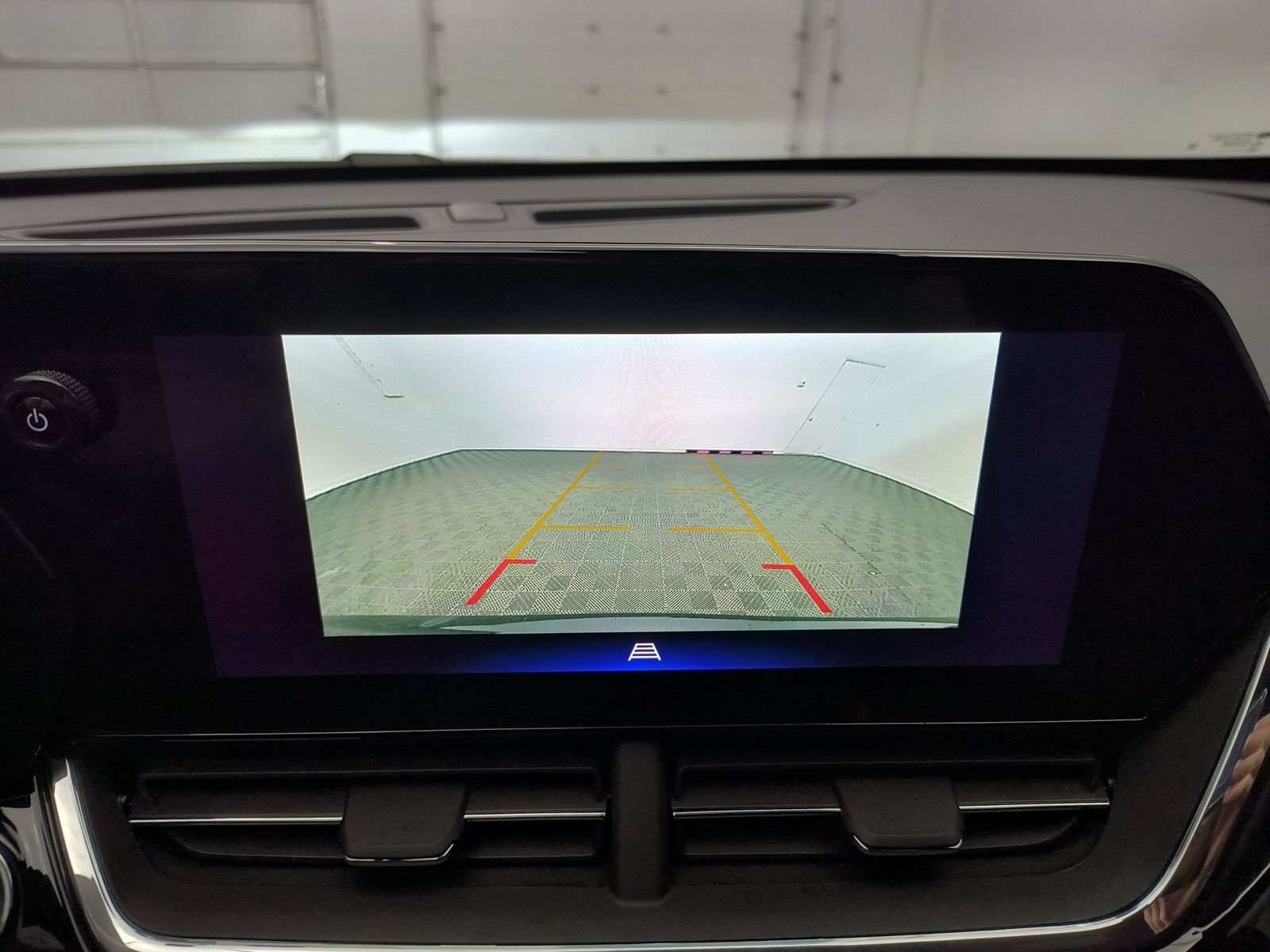 New 2026 Chevrolet Trax RS w/ Sunroof Package FWD image 24